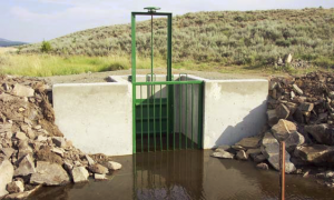 2007 Lake Creek irrigation canal head gate